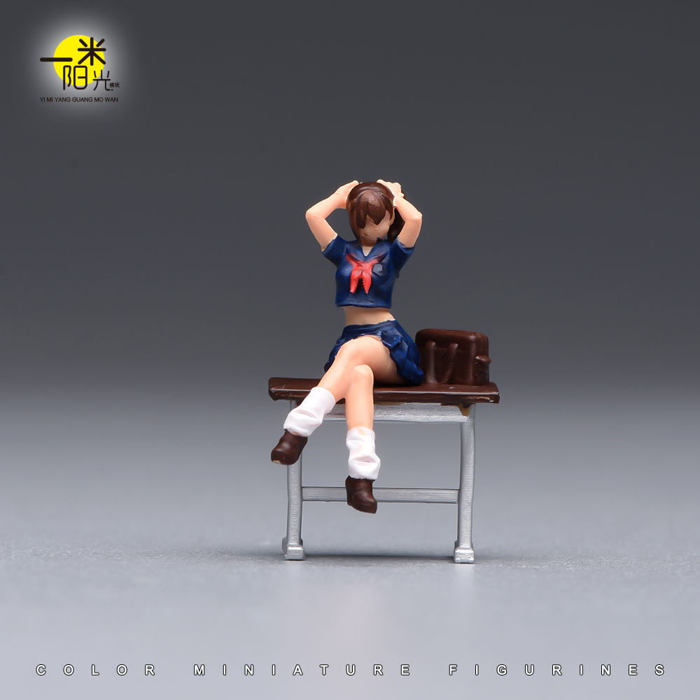 Malowana miniaturowa figurka 1 – Desk Setup With Tv recenzja i cena